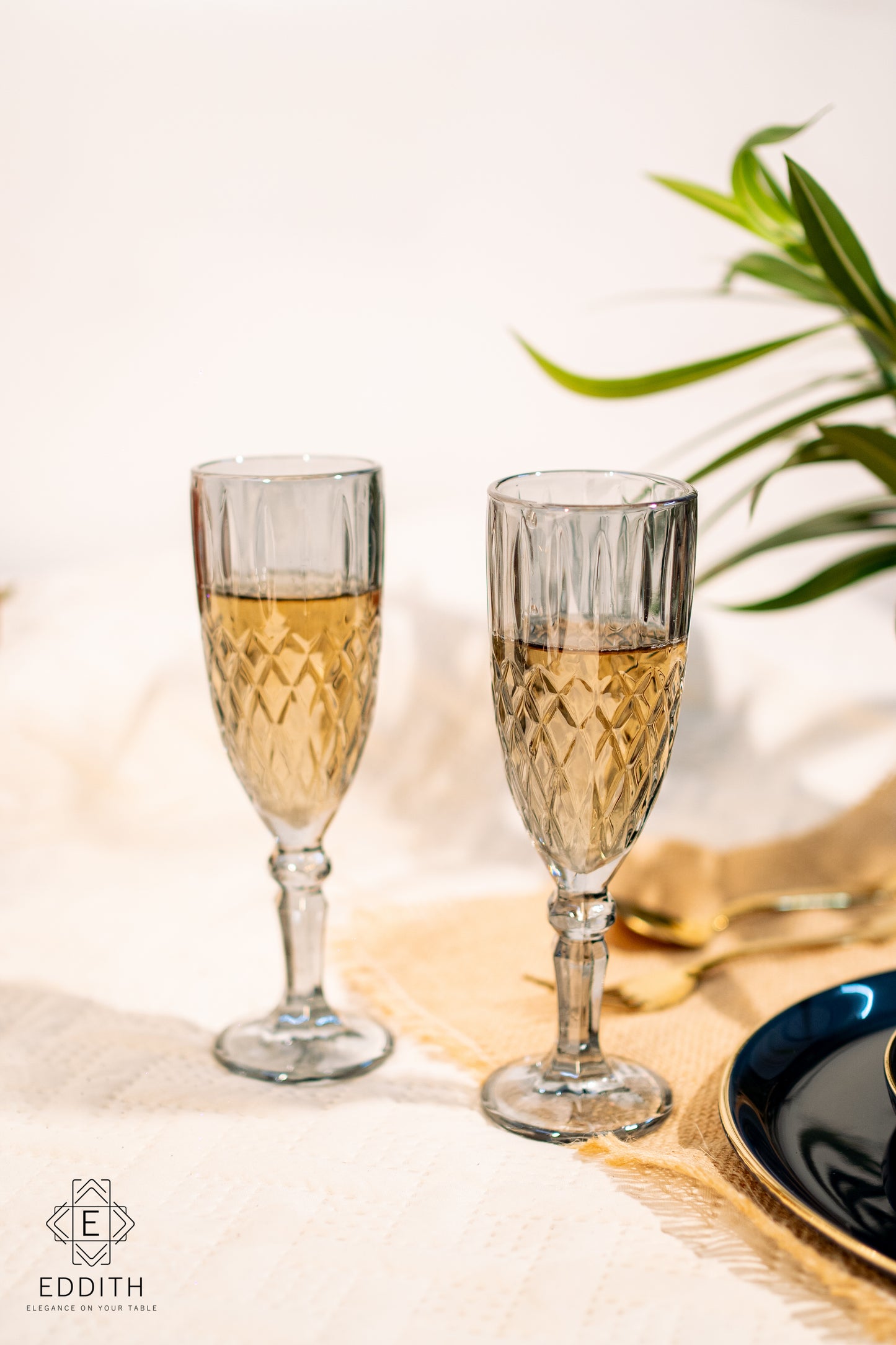 The Midnight Prism Flute-Set of 6 (165 ml)