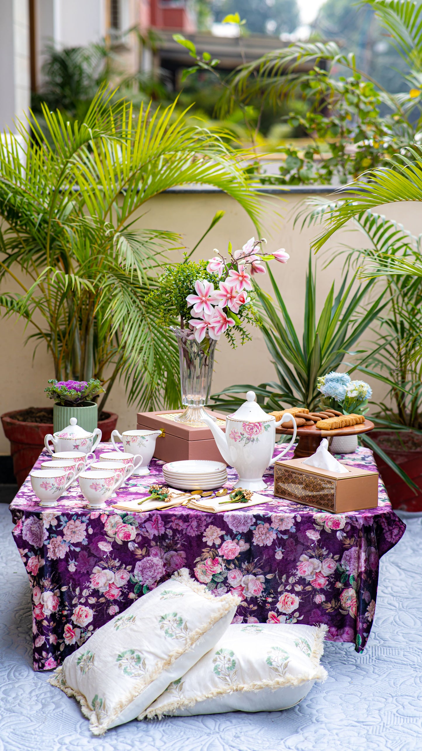 Imperial Grand Tea Service | 17 Pieces