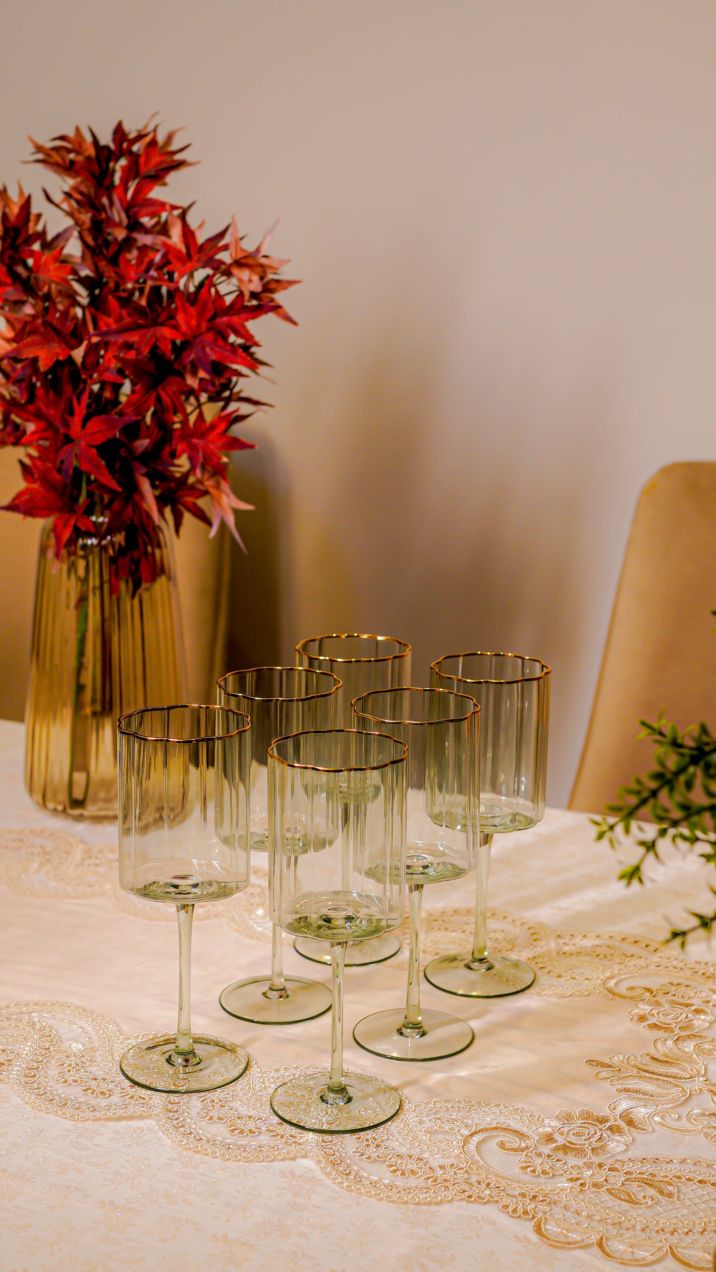 Scalloped Ribbed Wine Glass Set (6-Piece)