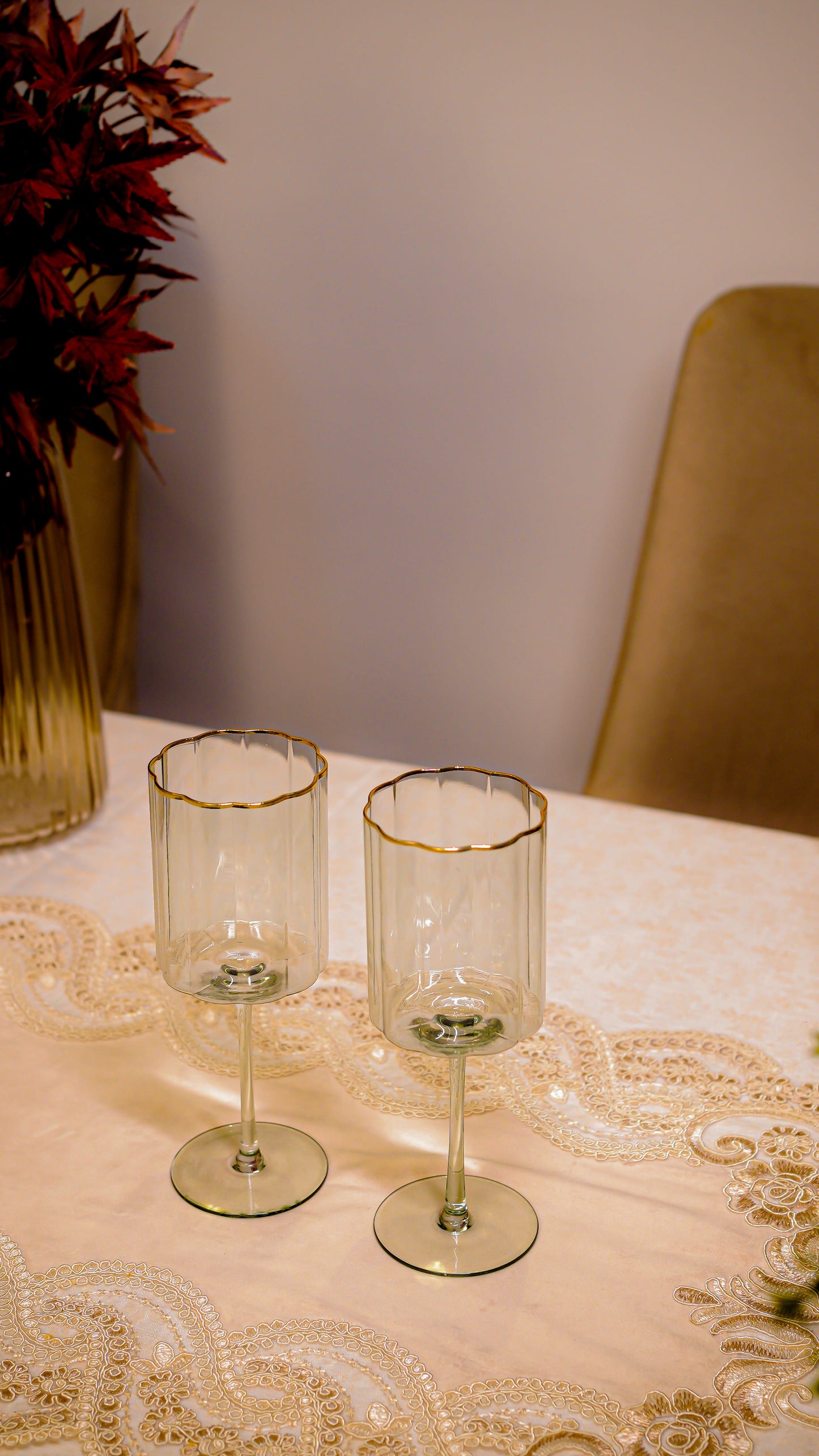 Scalloped Ribbed Wine Glass Set (6-Piece)