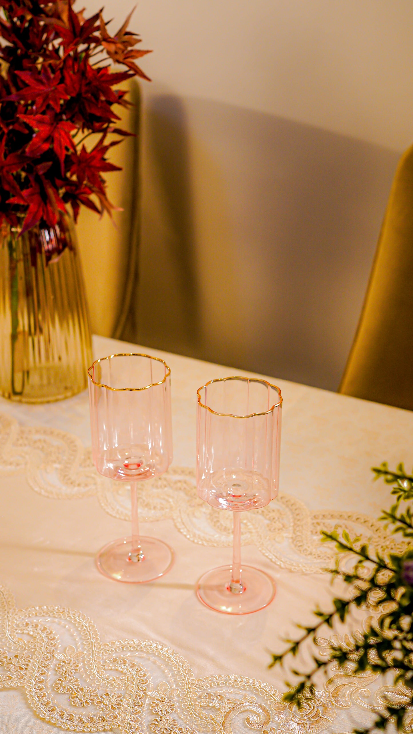 Scalloped Ribbed Wine Glass Set (6-Piece)