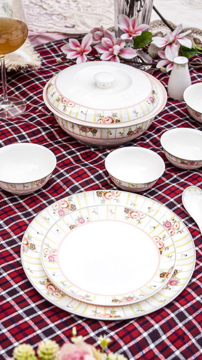 Elegant Floral Scalloped Serving Bowl Set (2-Piece)