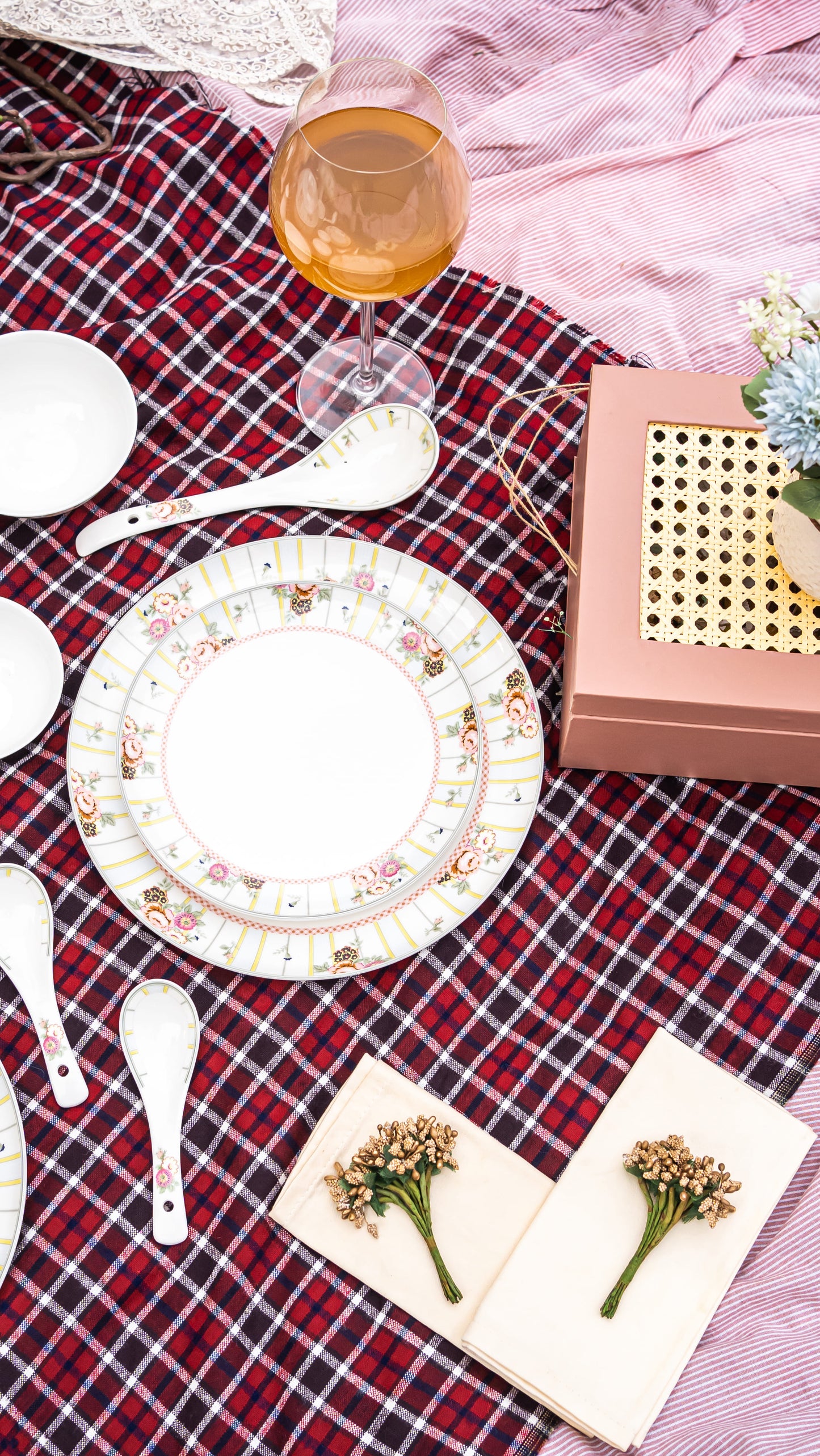 Blush Gilded Rose Dinner Set | 39 Pieces